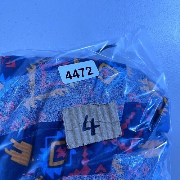 LULAROE T Shirt Sz S Perfect Tee Geometric‎ Short Sleeve NWT Top - Picture 8 of 8